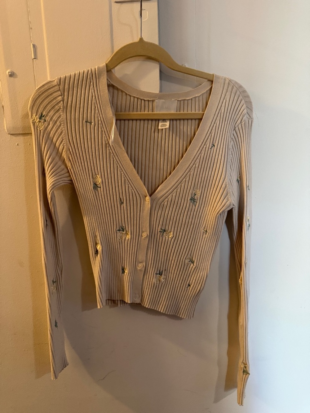 H&M Beige Ribbed V-Neck Cardigan with Floral Embroidery